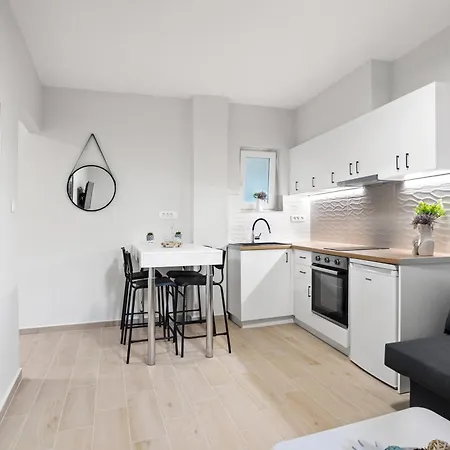 Nisos Apartments, Chania Center * Chania (Crete)