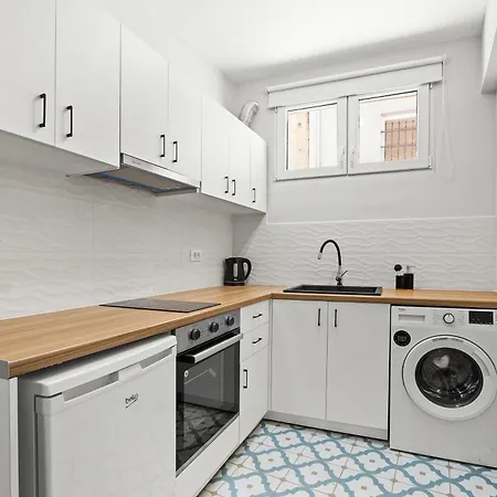 Nisos Apartments, Chania Center Apartment *